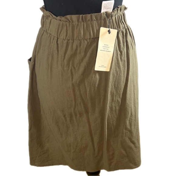New With Tags!  Women's Paperbag Waist Side Pocket Skirt, Olive Green, Small - Picture 4 of 7